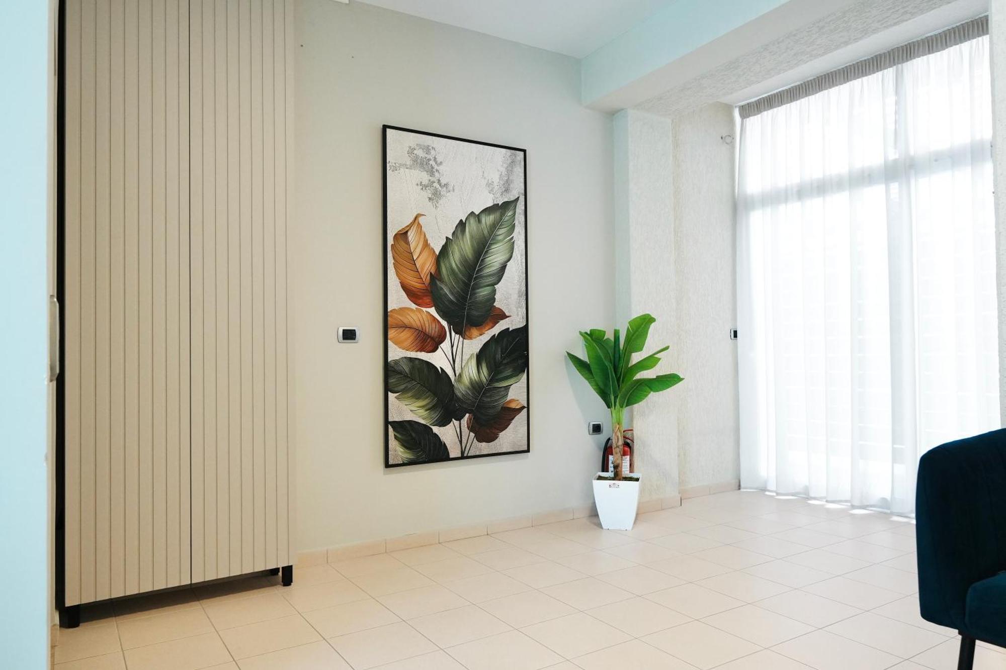 Hotel Blue Sky Sarande Bagian luar foto