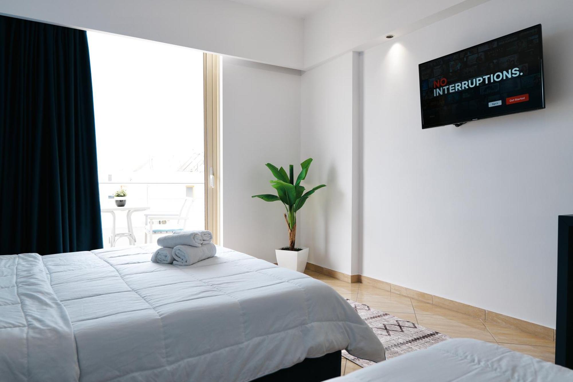 Hotel Blue Sky Sarande Bagian luar foto