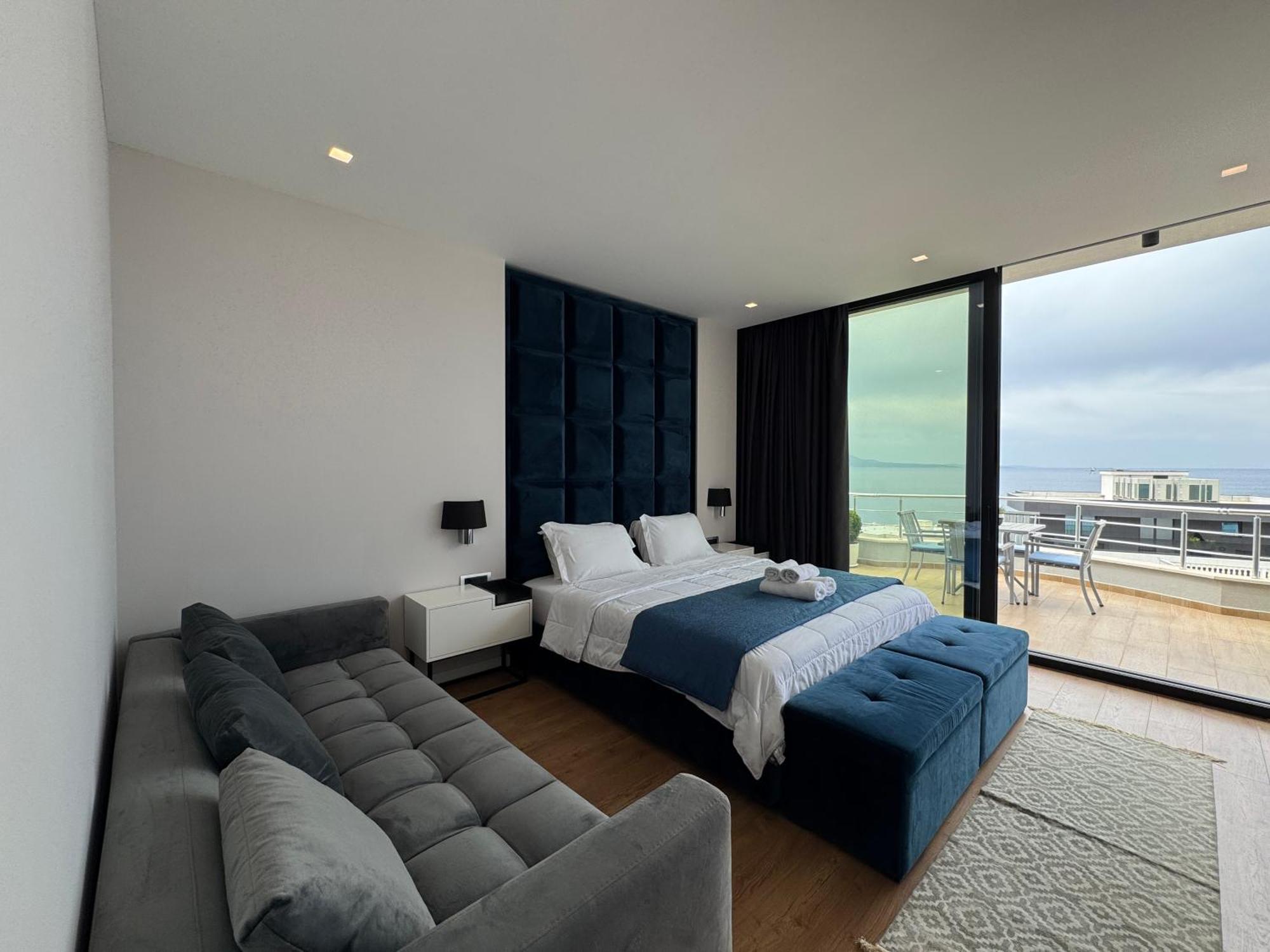 Hotel Blue Sky Sarande Bagian luar foto