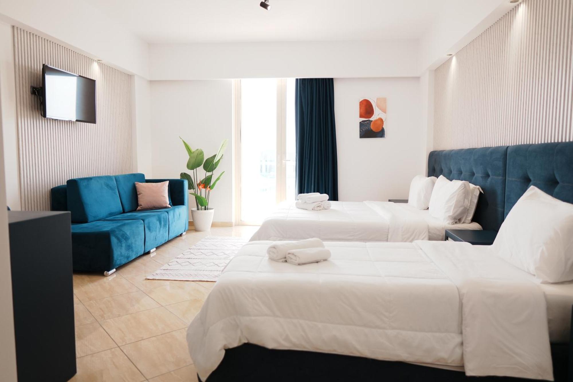 Hotel Blue Sky Sarande Bagian luar foto