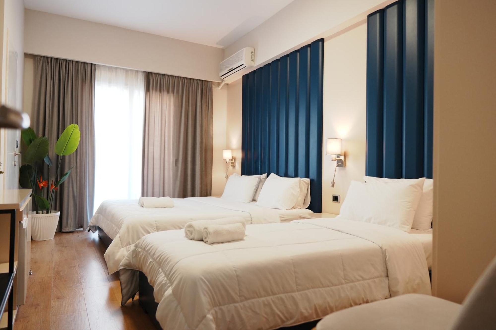 Hotel Blue Sky Sarande Bagian luar foto
