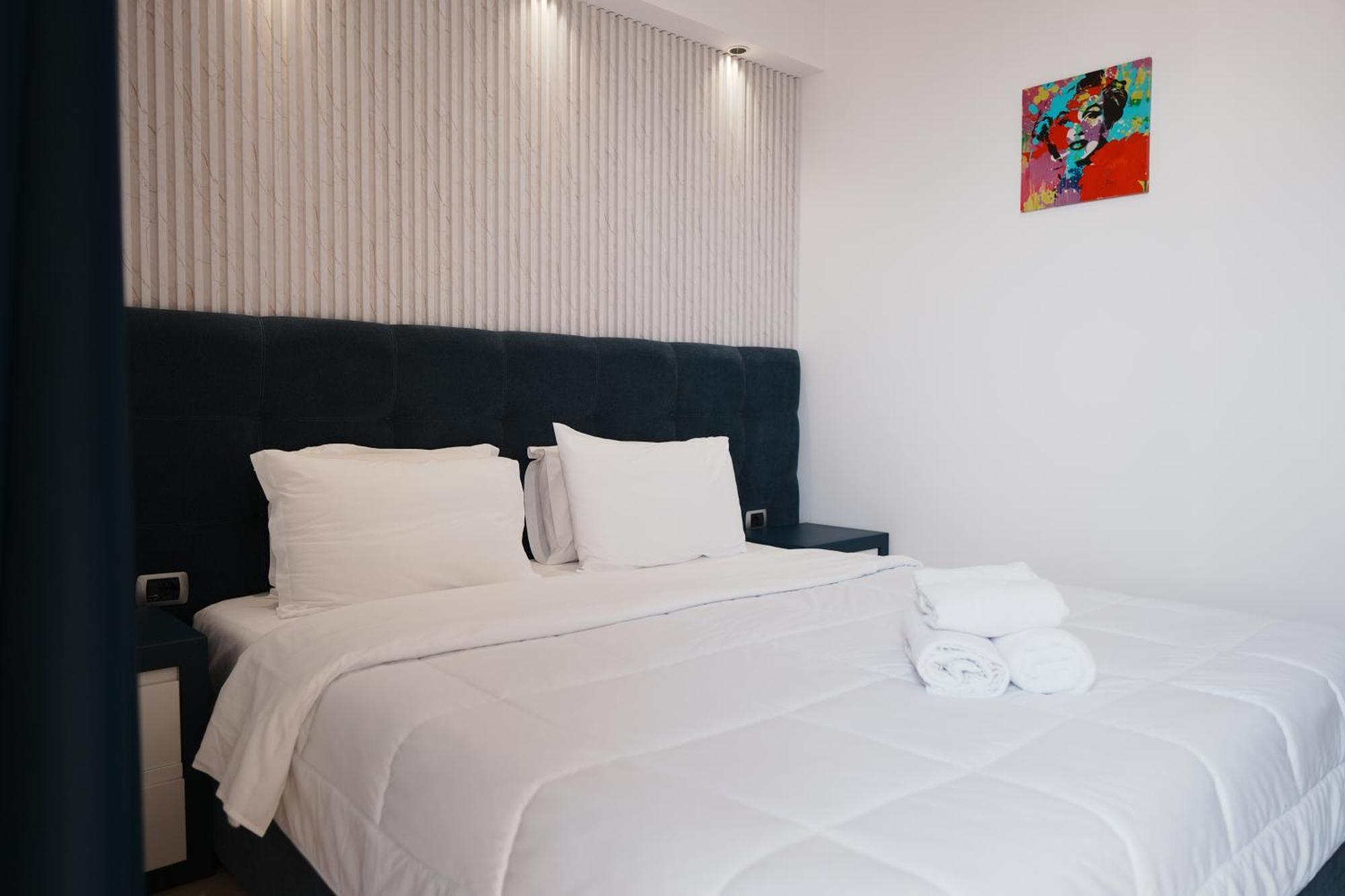 Hotel Blue Sky Sarande Bagian luar foto