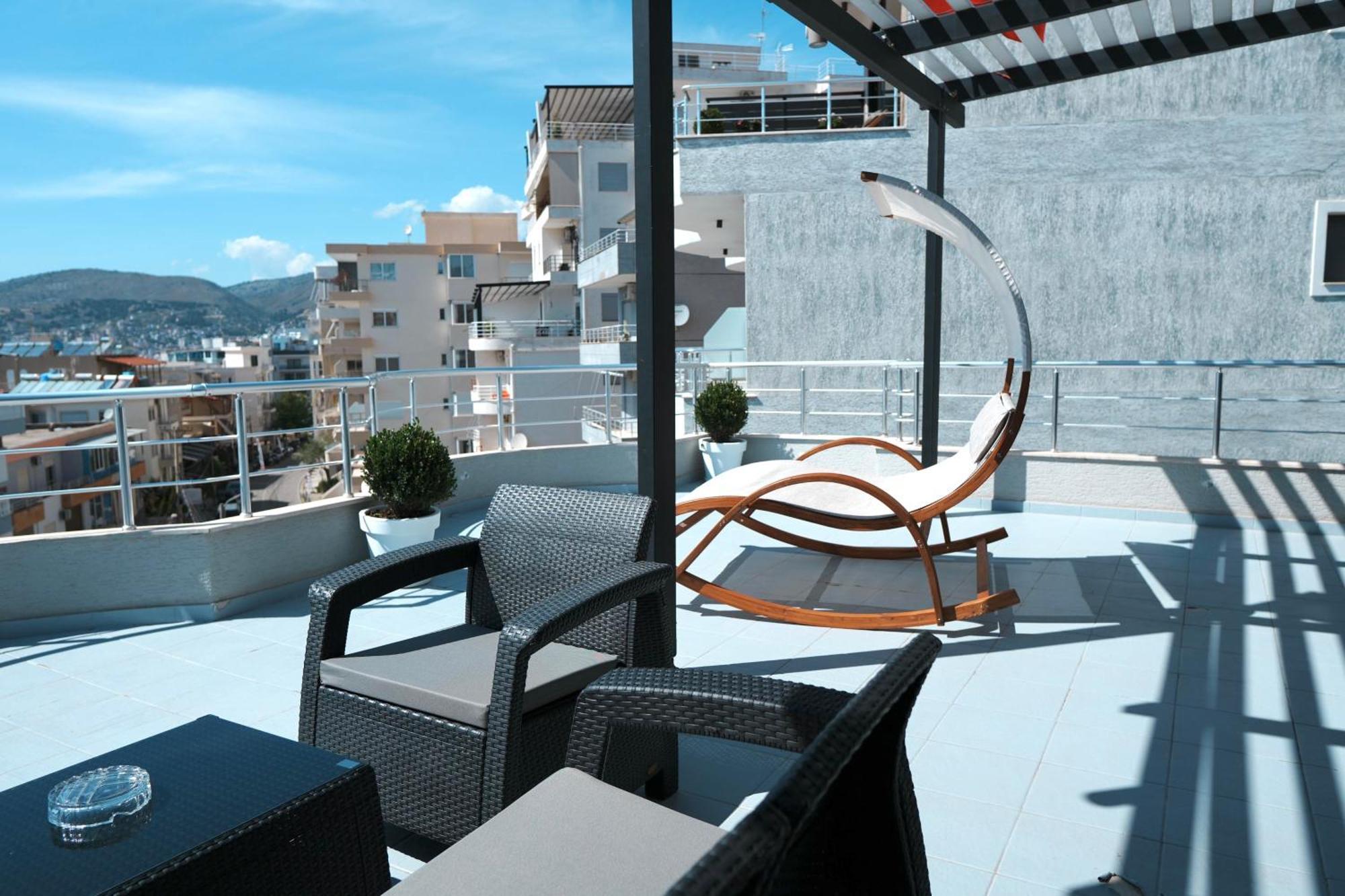 Hotel Blue Sky Sarande Bagian luar foto